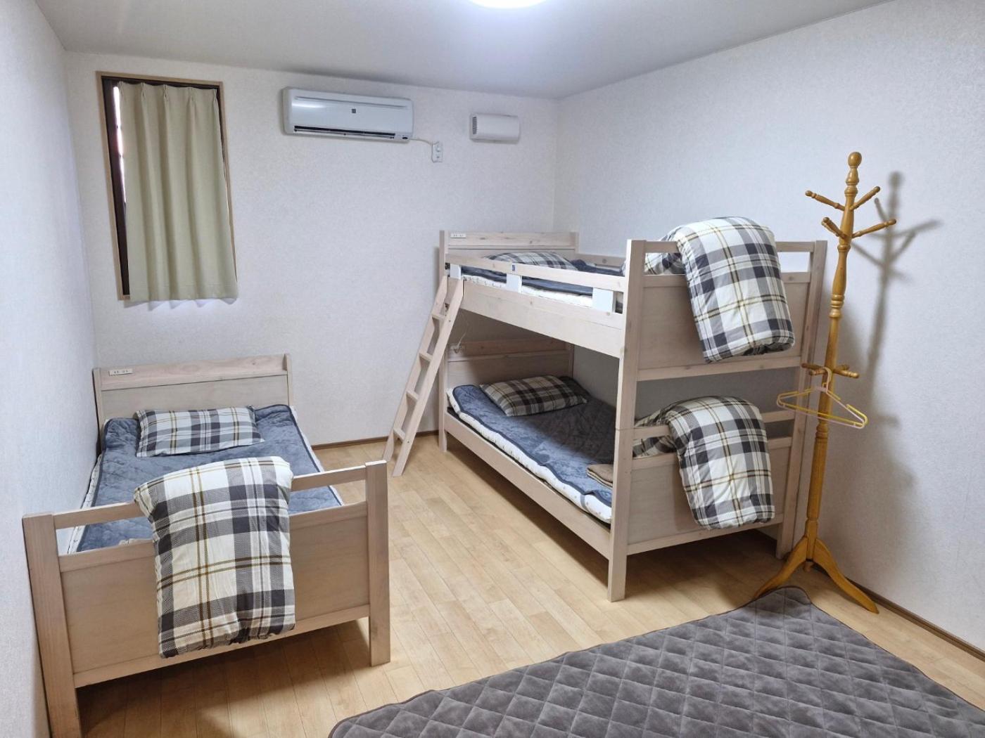 Midori Guesthouse&Hostel Tsushima  Bagian luar foto